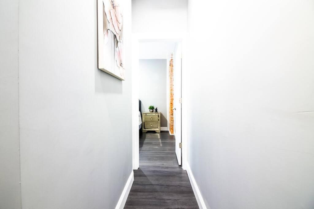 Modern 1 Bedroom Close Falls And Casino * Niagara Falls