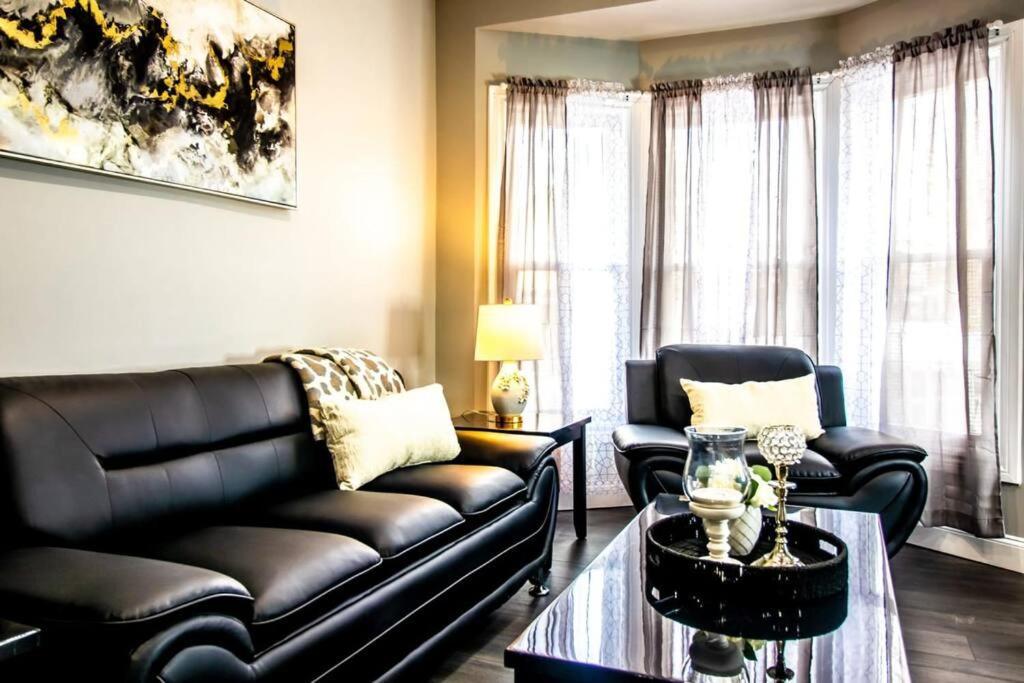 Modern 1 Bedroom Close Falls And Casino Apartment Niagara Falls