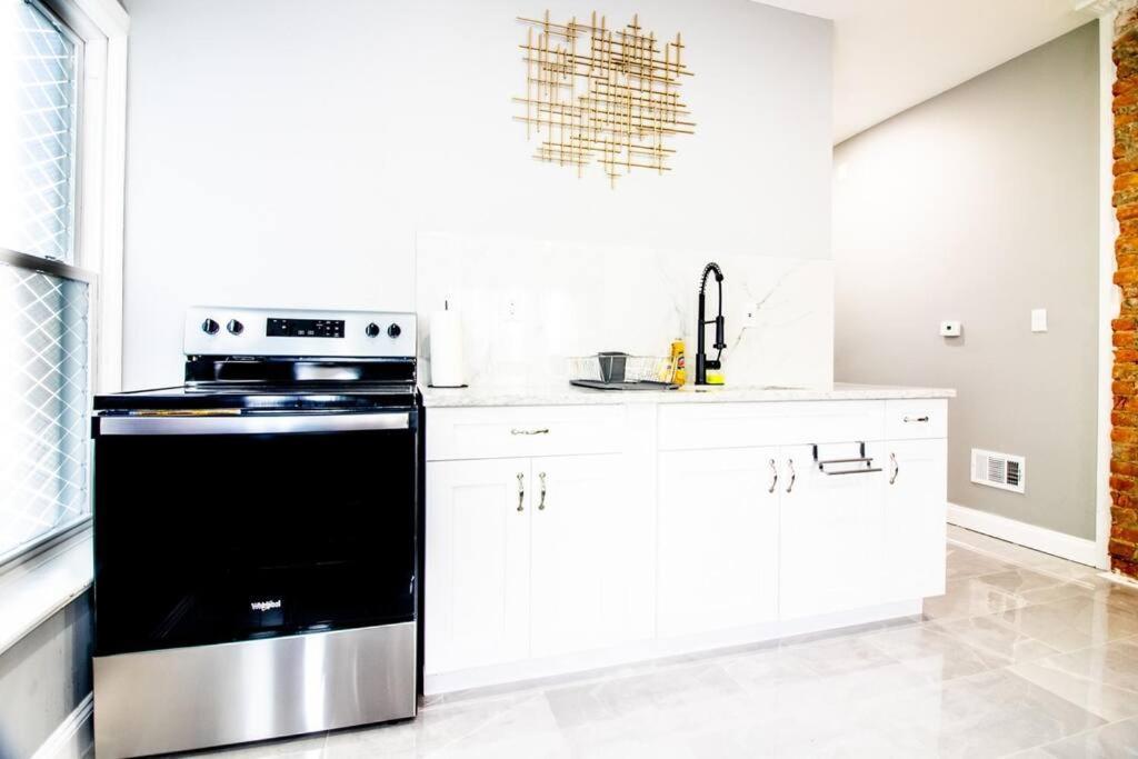 Modern 1 Bedroom Close Falls And Casino * Niagara Falls